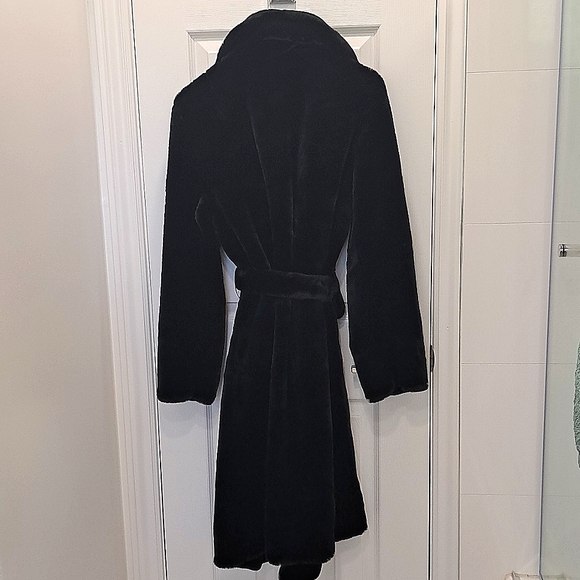 NWT faux fur black coat with belt size small - Picture 2 of 7